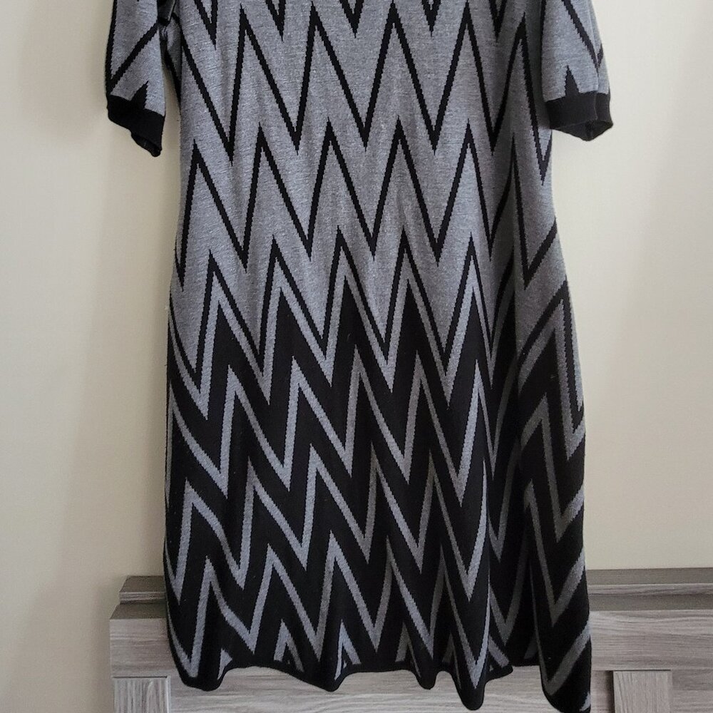 Sweater dress - Picture 2 of 4